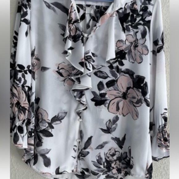 KARL LAGERFELD PARIS Abstract Printed blouse pearl button XLarge - Picture 2 of 3